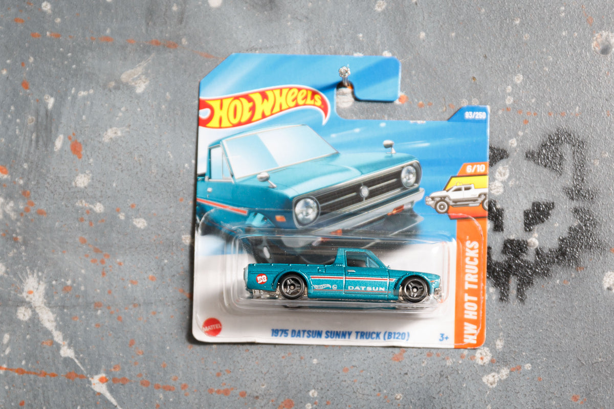 Hot Wheels Datsun 75 sunny b120 Blue ML- D1